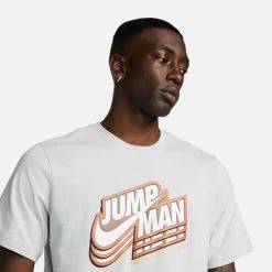 Προώθηση 🛒 T-Shirts | Μπλούζα κοντό μανίκι Jordan Jumpman Ανδρικό T-Shirt GREY FOG/METALLIC GOLD 😍 6 Προώθηση 🛒 T-Shirts | Μπλούζα κοντό μανίκι Jordan Jumpman Ανδρικό T-Shirt GREY FOG/METALLIC GOLD 😍 -Jordan Κατάστημα jordan m j jmpmn ss gfx crew 6