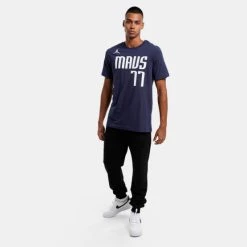 Συμφωνίες ⌛ T-Shirts | Μπλούζα κοντό μανίκι Jordan NBA Dallas Mavericks Luka Doncic Statement Edition Ανδρικό T-Shirt COLLEGE NAVY/DONCIC LUKA 🔥 -Jordan Κατάστημα nike dal m nk es stmt nn tee 3